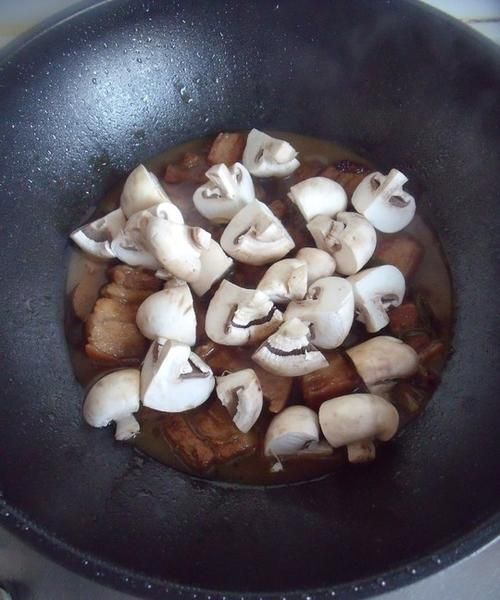 蘑菇多久能煮熟，蘑菇多久能煮熟？图2