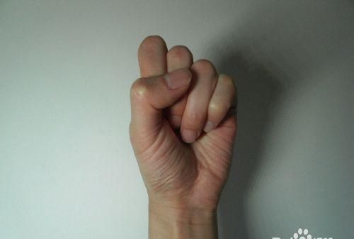 数字你会写，但用手指头表示你不一定会哦，用两只手的手指最多可以表示多少个数字？图1
