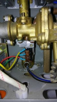 燃气热水器漏水是什么原因